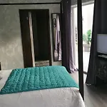 Bed & Breakfast La Pinede D'estarac 4*