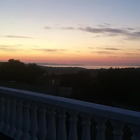 La Pinede D'estarac Bed & Breakfast