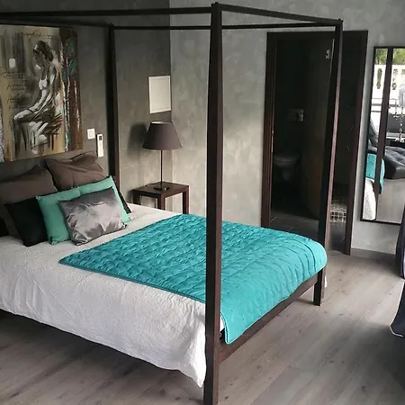 Bed & Breakfast La Pinede D'estarac 3*