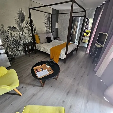 Bed & Breakfast La Pinede D'estarac