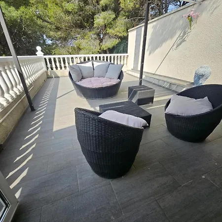 La Pinede D'estarac Bed & Breakfast Bages (Aude)