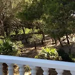 La Pinede D'estarac Bed & Breakfast 4*