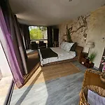 Bed & Breakfast La Pinede D'estarac 4*