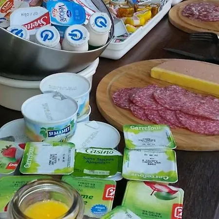 La Pinede D'estarac Bed and Breakfast