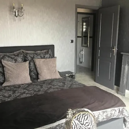 La Pinede D'estarac Bed & Breakfast