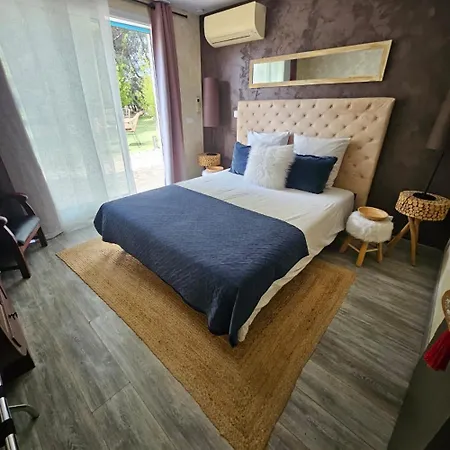 Bed & Breakfast La Pinede D'estarac Bages (Aude)